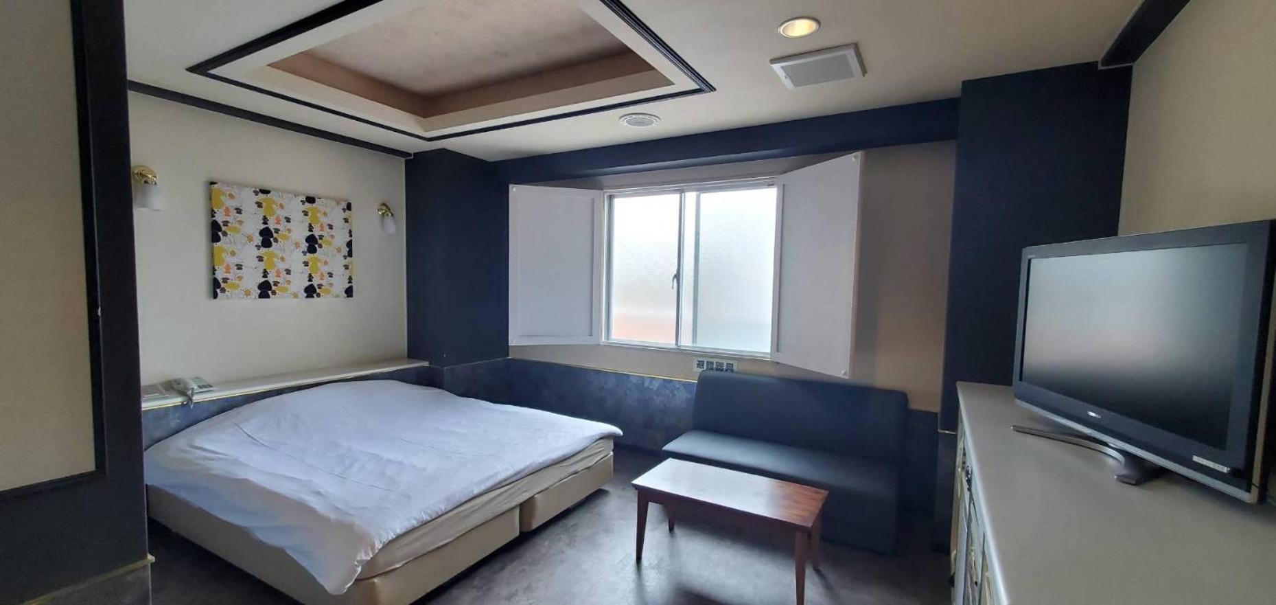 Hotel Golf Tsunashima (Adults Only) Йокогама Екстер'єр фото